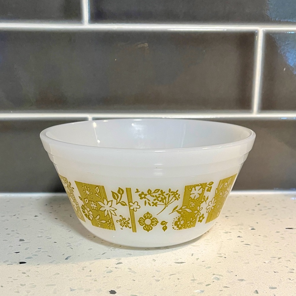 Vintage Federal Glass Small Mixing Bowl, Verde Green Asian Floral Milk glass EUC